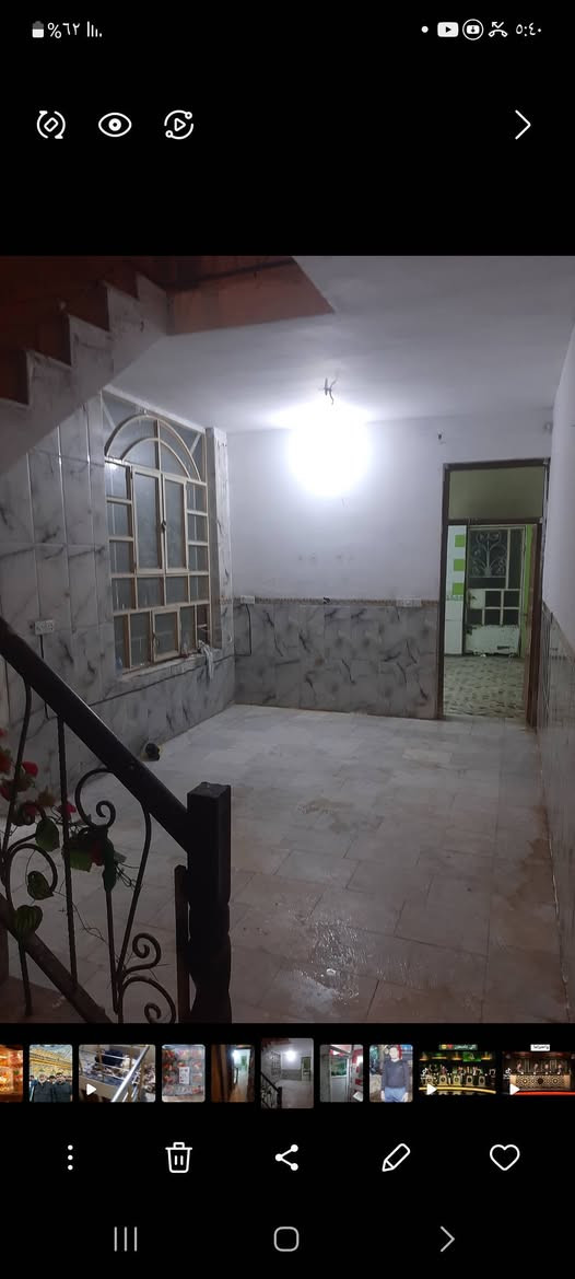 دار للبيع المساحه ٩٥م يتكون من مدخلين  طابقين الطابق الارضي استقبال وحولي وخدمات ومطبخ الطابق الثاني غرفتين وحولي العنوان الشعب حي العقاري قرب مدرسة التربيه.   رقم الهاتف ***********
