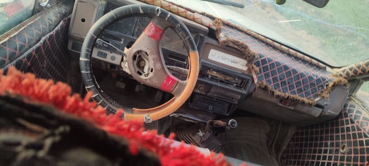 سلام عليكم
مكلف بالنشر 
سيارة نيسان 1987 سنوية منتهية 2019 الشاصي بية گطع
السعر 22 وبية مجال بسيط في الناصرية الغراف 
للاتصال ***********
