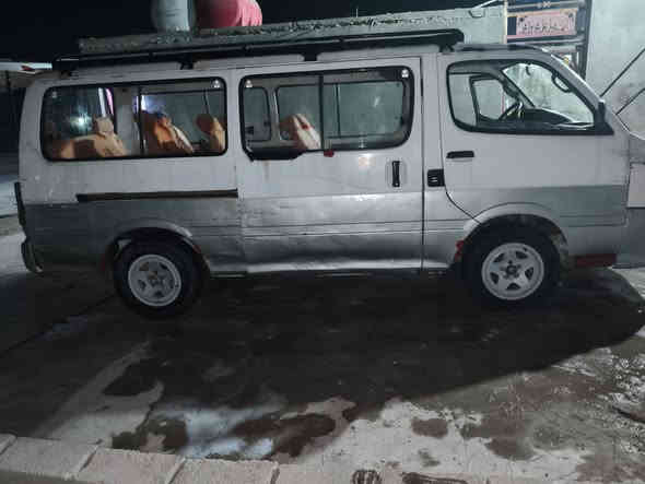 سلام عليكم كيه لبيع موديل 2010 كير ومكينه ونجي سعره 15 . رقمه احمر ميسان   مكان بصره زبير رقم***********
