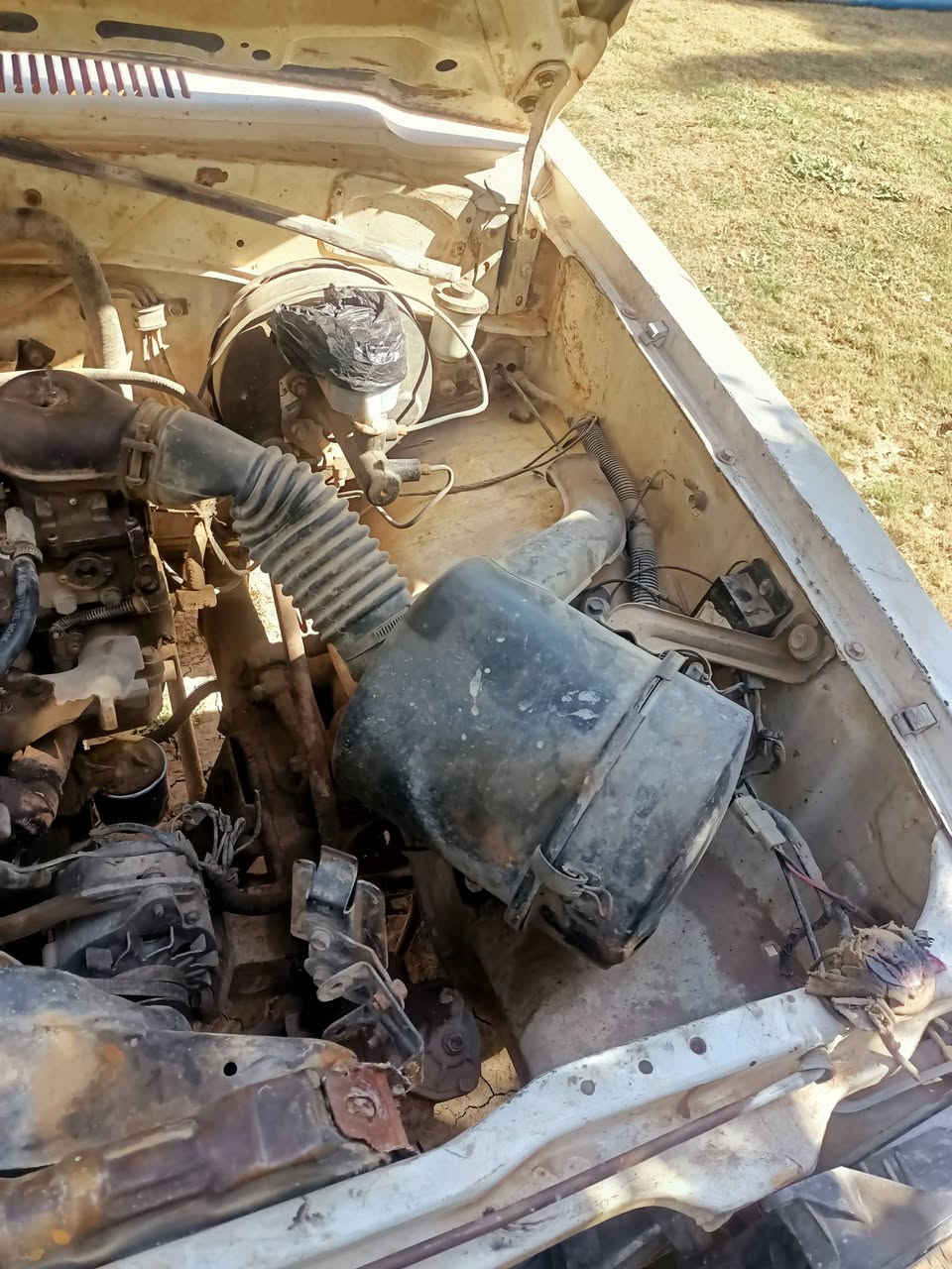 للبيع بيكم ٨٠ مكفول محرك كير كهرباء يأت  رقم ديالى راعيه متوفي سياره مال بيت كله شغاله لاخياس ولاشي مكان سياره الخالص سعر ١٢ورقه وبيه مجال قليل***********
