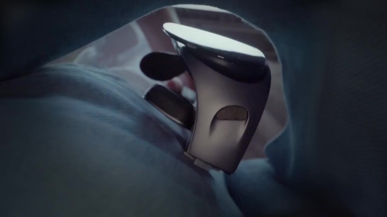 نظارة Rokid Air (واقع معزز)
📺 الشاشة: Full HD بدقة 1920×1080 لكل عين
⚡ معدل التحديث: حتى 120Hz (حسب الجهاز)
🎧 الصوت: سماعات مدمجة بتقنية موجهة
🔌 الاتصال: USB-C مباشر (Plug & Play)
📱 التوافق: تعمل مع أغلب هواتف أندرويد، الحاسوب، وأجهزة الألعاب الداعمة لـ USB-C Display واجهزة الايفون عبر الحهاز الملحق 
⚖️ الوزن: خفيفة جداً حوالي 85 غرام
🕶️ الاستخدامات: مشاهدة أفلام، ألعاب، عمل شاشة افتراضية كبيرة
🔋 الطاقة: تعمل من الجهاز المتصل (بدون بطارية داخلية)
وايضا مع جهاز ملحق XREAL  يحتوي على منصات نتفلكس وديزني لمشاهدة الأفلام والبث الاسلكي مع الهاتف 

✅ المميزات:
صورة كبيرة كأنها شاشة سينما
خفيفة ومريحة للارتداء
سهلة التوصيل
مناسبة للسفر والاستخدام اليومي
💰 السعر: 300 الف بيع او مراوس حسب القناعة


**إذا كنت صاحب هذا الإعلان وتريد حذفه لأي سبب، رجاءا أرسل رسالة إلى الدعم الفني**