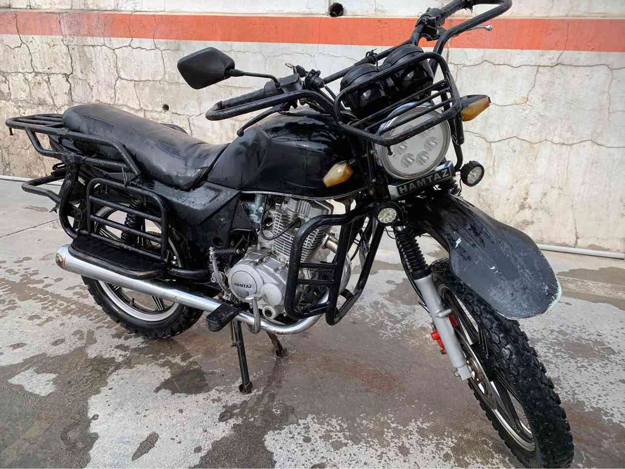 بةناوى خواى كةورةوميهرةبان  ماتور ايحسان ايرانى بةشةرتى گيرومةكينة تايةبوتاية بةشةرت لايتو كارةباى ايش دةكات هورن سلف.  هةمووى بةشةرت سيعرى ٣٠٠توزيك مةحال  مالى دةشتوكيوة   مةكينة ١٥٠نجاية سلفة  بيش ديسكة  بةس باتريكى نوقسانة خوى لةسةريةتى بةس بةكةلك نايةت لةقةلادزية *********** بشدار, السليمانية
