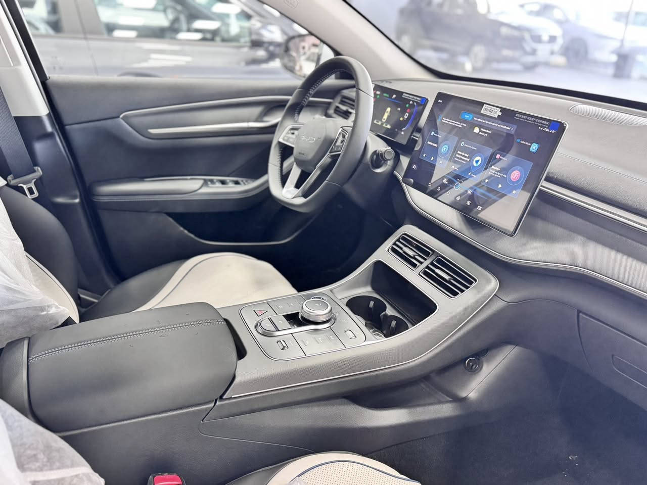 بي واي دي  BYD DESTROYER 05 2025.
رەنگی.سپی. ..بەردەستە 
مواصفات.کارەبایی و بەنزین و هایبريد.
شاشە تێسلا.بصمة شاشةوكاميرا ویل کەپ.
تحديد سورعه.پشت و پێش لید ڤۆلیۆم
 کارت و وایەر شحنی لەگەڵە.
كەمترین .سعر.125$🔥🔥
   مۆبایل  ***********
  مکان.اربیل . 100م .معرض تۆپ کارس
