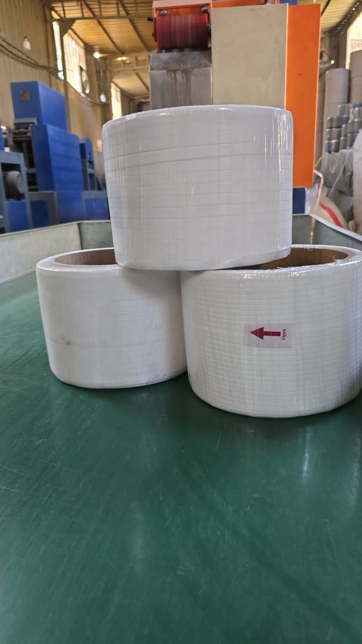 يتوفر لدينا شريط رزم 
عدة قياسات ومختلف الالوان للكميات 6-10-12-16 ملم للتواصل ***********
