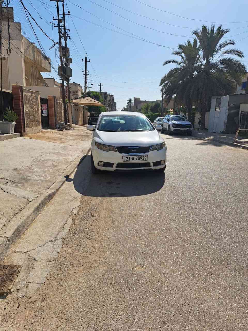 كيا سيراتو 2010 خليجي
محرك 1600 بحالة ممتازة اقتصادي
تبريد ثلج 

شاشة / نظام صوتي
كاميرا خلفية + حساسات
سنتر + تحكم ستيرن
اشاير بالمري + مري كهرباء
5 ويل كب + تايرات جدد
٤ دسك جدد  
حدادية صدر جديد 100%
فيتبم جديد و بلكات جدد
عليها ادامة كاملة
بيها ضرر صندوك مبدل وجاملغ خلفي  ورش حزام 
بدون دواخل نهائي !
السيارة استخدام شخصي مرتبة ونظيفة 
السعر 83 
مكاني الفلوجة 
***********
