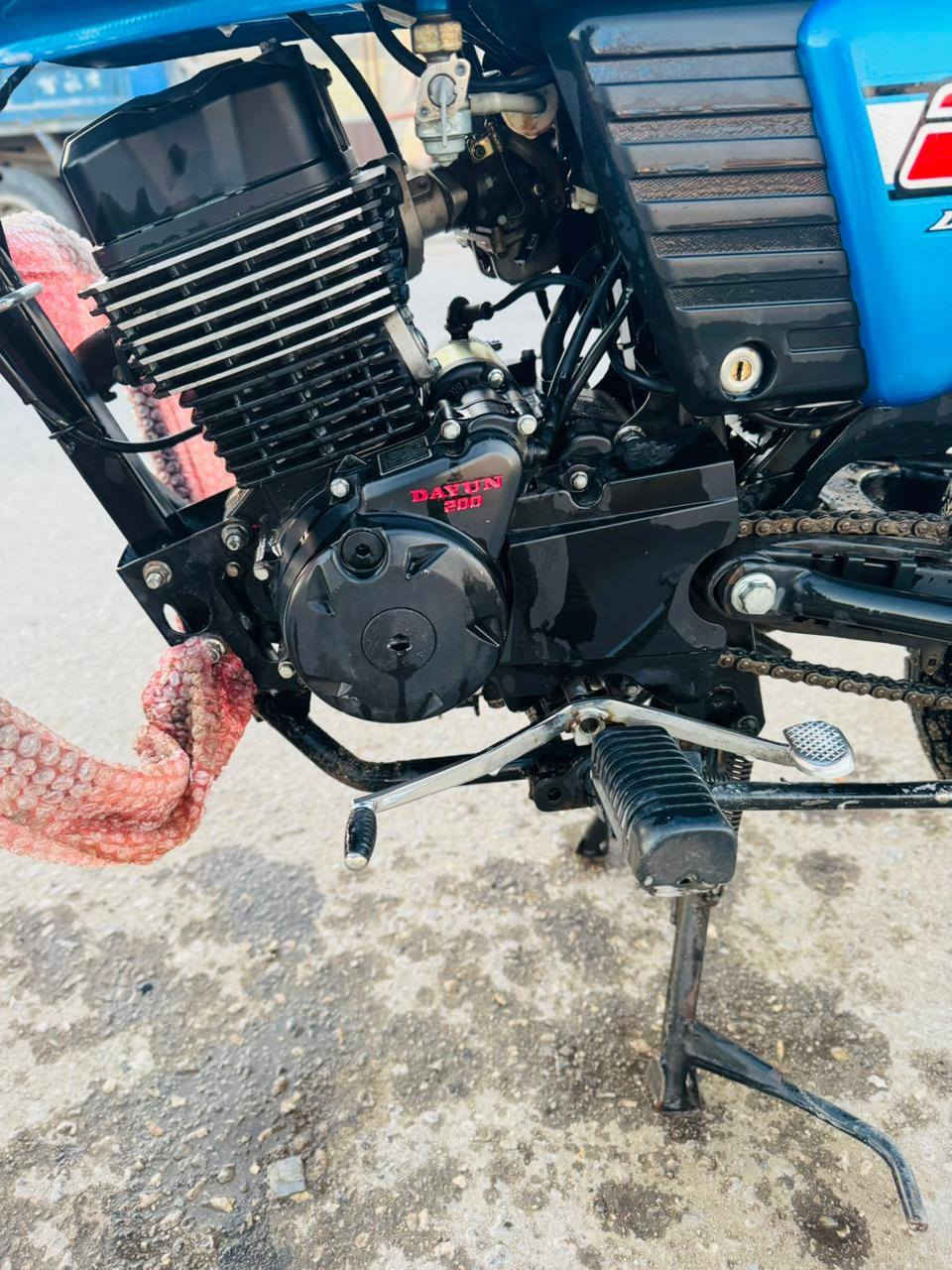 السلام عليكم...عندي دراجه داوين نفخ محرك 200 بي خيط بخار دراجه مامفتوحه رقم وسنويه كربلاء موديل2022 مكاني كربلاء حي الاطارات السعر 1750 وبيها مجال
***********
