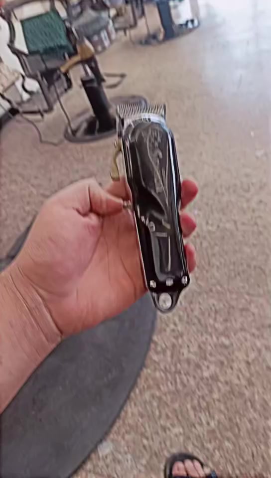 سلام عليكم سنيور من شركه اطلس البيع صالي شهر من أخذته نضيفه شخط مابيه تجي وشوف جي ار بل باكيت  يعني تفتح على ايدك رجاء الاحد يكسر مو شراي لا تراسل عنوان بغداد: شهداء البياع الرقم:*********** وتساب فقط
