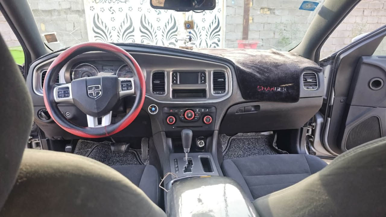 جارجر اصل 2011
جاملغ بدون داخل وبابين كلير فقط رقم بغداد الانكليزي باسمي تحويل مباشر سياره مال بيت مامشتغله ولا متعوبة
 مكينه وكير كفالة وجدد  تبريد منضومه جديده وتدفئه كشنات قطن 
تخم تاير وحداديه ومشط جديد 
سياره جديده بمعنى الكلام ومتعوب عليهة حيل ترايك لاربيل 
شرط السونار والفحص سنوية وهزة جديده استخدام شخصؤ 
مكان السيارة واسط الكوت مركز المدينه السعر 142 بيهة مجال حك الجيه والشراي يتصل واني خادم واذا مراوس بكورلا موديل ١٧ او ١٦ يرهم ‎***********
