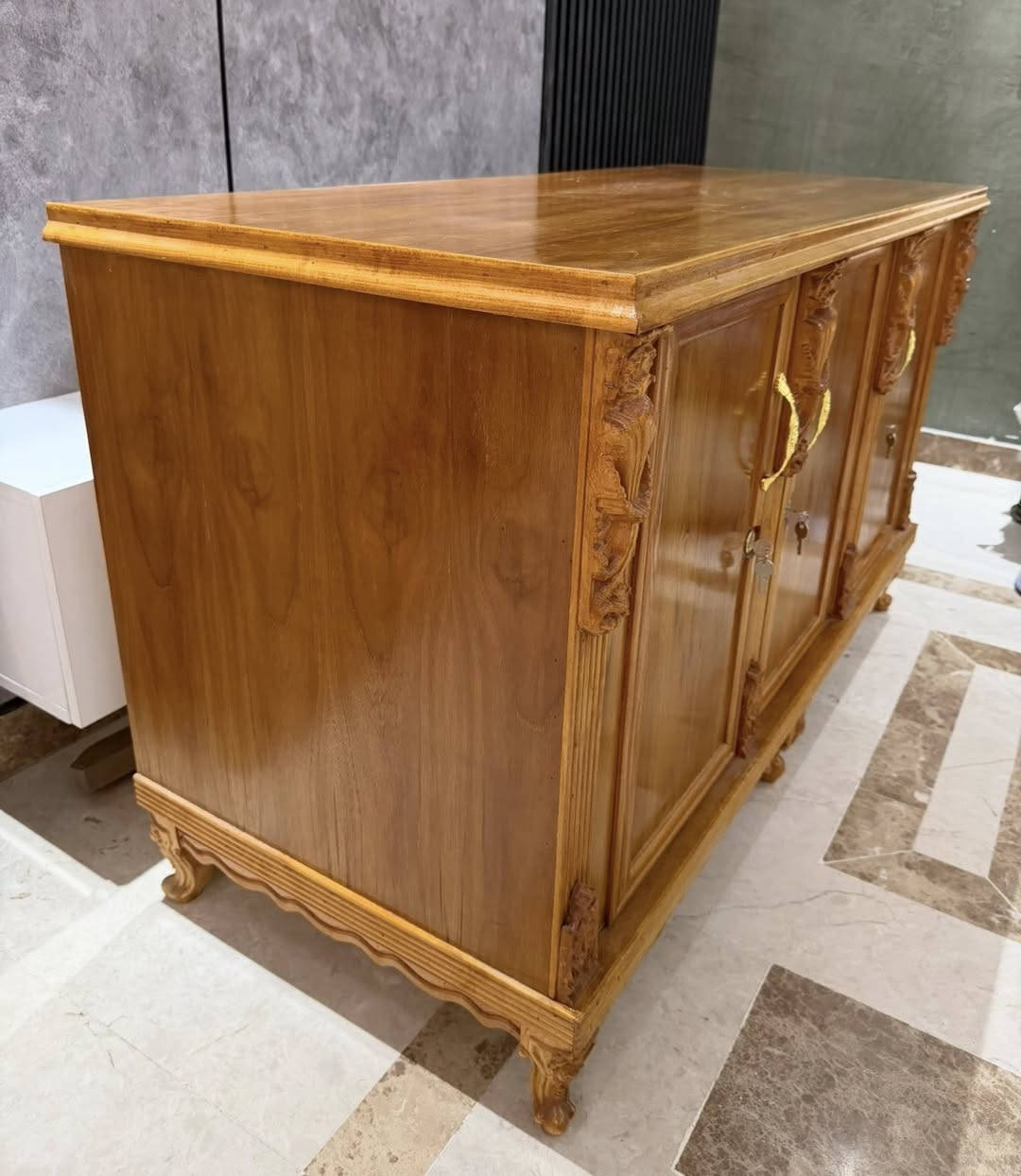 السلام عليكم بوفيه تزكام قياس 140 سنت جديده كلش استعمال سبوع واحد خشب ثقيل رايدها 200 وبيها مجال قليل مكاني بغداد مدينه الصدر


**إذا كنت صاحب هذا الإعلان وتريد حذفه لأي سبب، رجاءا أرسل رسالة إلى الدعم الفني**