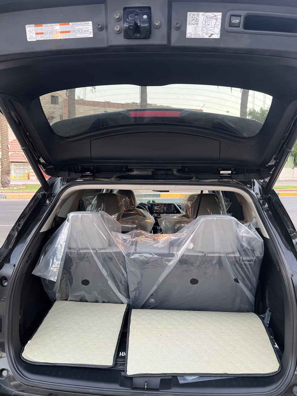 سلام عليكم  تويوتا هايلندر هايبرد موديل 23  السعر 194حادثها بجم سونار مرفق قطع بيها فول موففات سبعا راكب السياره جاهزه كير ومكينه وصدر كلها جاهزه   السياره مال جناي وسعرها مناسب بلنسبه الخواتها السياره مناقصها شي تبريد ثلج ترايها للبصره السعر194 وبي مجال ***********
