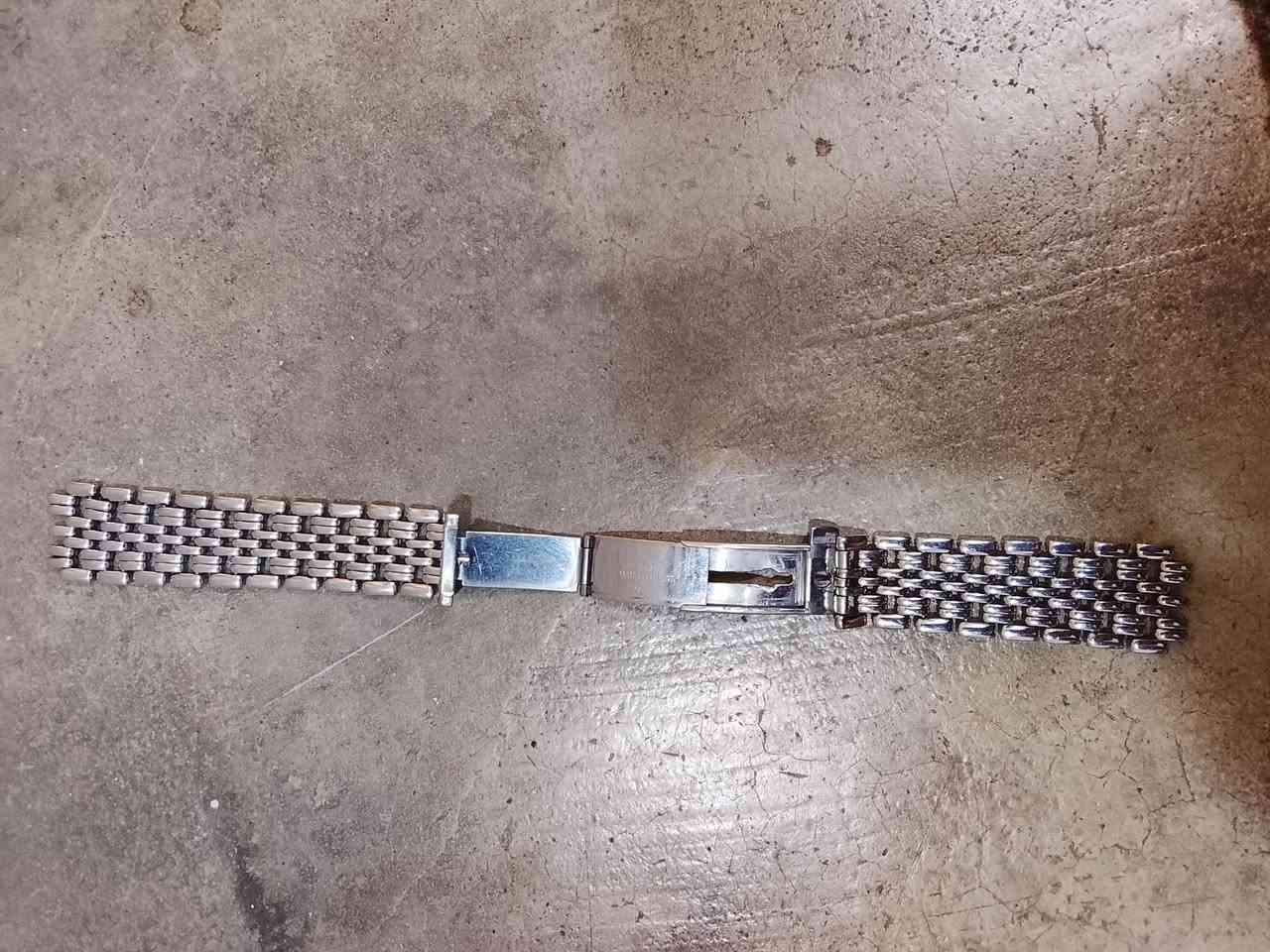 السلام عليكم سير مال لونجين اصلي 30,000 لا يوجد توصيل


**إذا كنت صاحب هذا الإعلان وتريد حذفه لأي سبب، رجاءا أرسل رسالة إلى الدعم الفني**