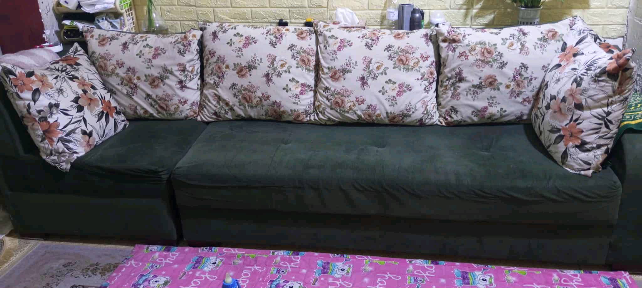 السلام عليكم غراض نضيفه جدا كل حاجه وسعره المكان الدوره سبلت طن ونص هايسنز استخدام موسم واحد ضمان لمده 10سنوات نقصه بس بواري انفيرتر وتحكم امبيريه وبي واي فاي تربطه على التلفون تشغيل من بعد ثلاجه صغيره هايسنز كاروك طفل تخم من 3قنفات مثل ماموضح بصور