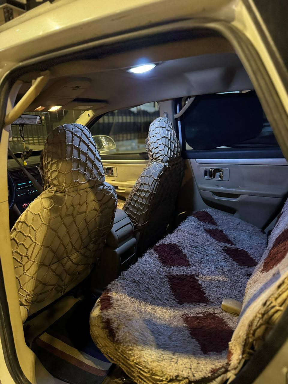 XL7
للبيع فقط 
السيارة بيها خلل (  بالگير  )
ويحتاجلها قاعدة فيوزات لان سويتها وماضبطوها 

صالنصة مزروفة من يم الدگشن

السيارة بدون ضربة وبدون صبغ بيها بارد فقط وبسيط
تبريد ثلج غرفتها نظيفة جدا 
سعرها 42  صاحبها يطلب ورقة انزلك 3 ورقات مال گير  يعني استلم صافي 38  ( قفل ) سيارة يحتاجلها تصليح كير وقاعدة فيوزات تبدلها تصير تمام شرط تحويل صاحبها موجود بالمنصور قريب علية بيتهم 

مكاني بغداد المنصور 
اي استفسار على الخاص موجود دزلي واجاوبك


**إذا كنت صاحب هذا الإعلان وتريد حذفه لأي سبب، رجاءا أرسل رسالة إلى الدعم الفني**