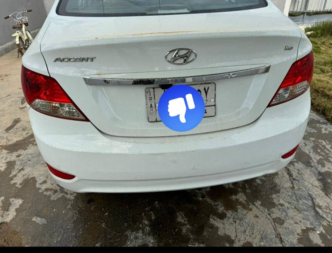 اكسنت مضلع للبيع مديل 2014 بيها صبغ باب الخلفيه  والباقي مكفوله رقم كربلاء مكاني
كربلاء الحسينيه السعر104
 ***********
