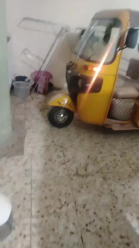 سلام عليكم اخوان هاي وجبه جديده تكاتك جاهزات واحد على واحد دوشمه جديده كاعيات سبع قطع مسجل تكاتك الف ما تصرف عليهن اوراق المديل عشرين ثنين سعر وحده 5250 العشرين وحده موديل 19 سعرها 4800 بيها مجال العنوان كربلاء امن داخلي شارع طارق الخيكاني وشاري بخدمته تفاصيل تكاتك بل فديو ***********///***********
