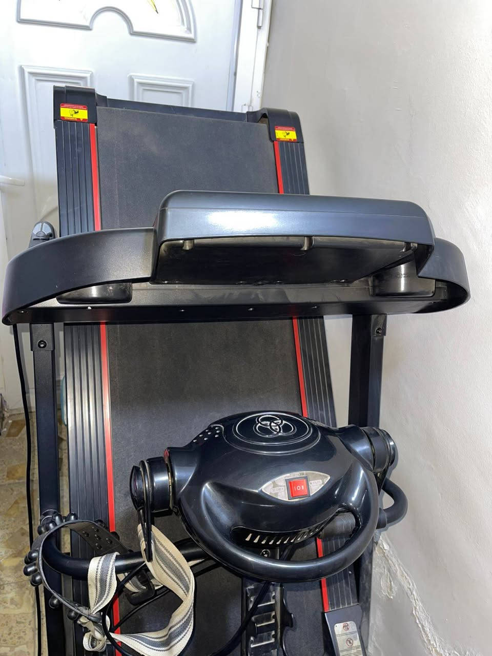 السلام عليكم جهاز جري غني على التعريف مال بيت استخدامه قليل كلش  قوي وبي مميزات هواي يتحمل اوزان عاليه بي هواي مودات سهل الاستخدام معروض ب350 وبي مجال 
عنوان بغداد حي اور 
رقم   ***********   واتساب موجود
