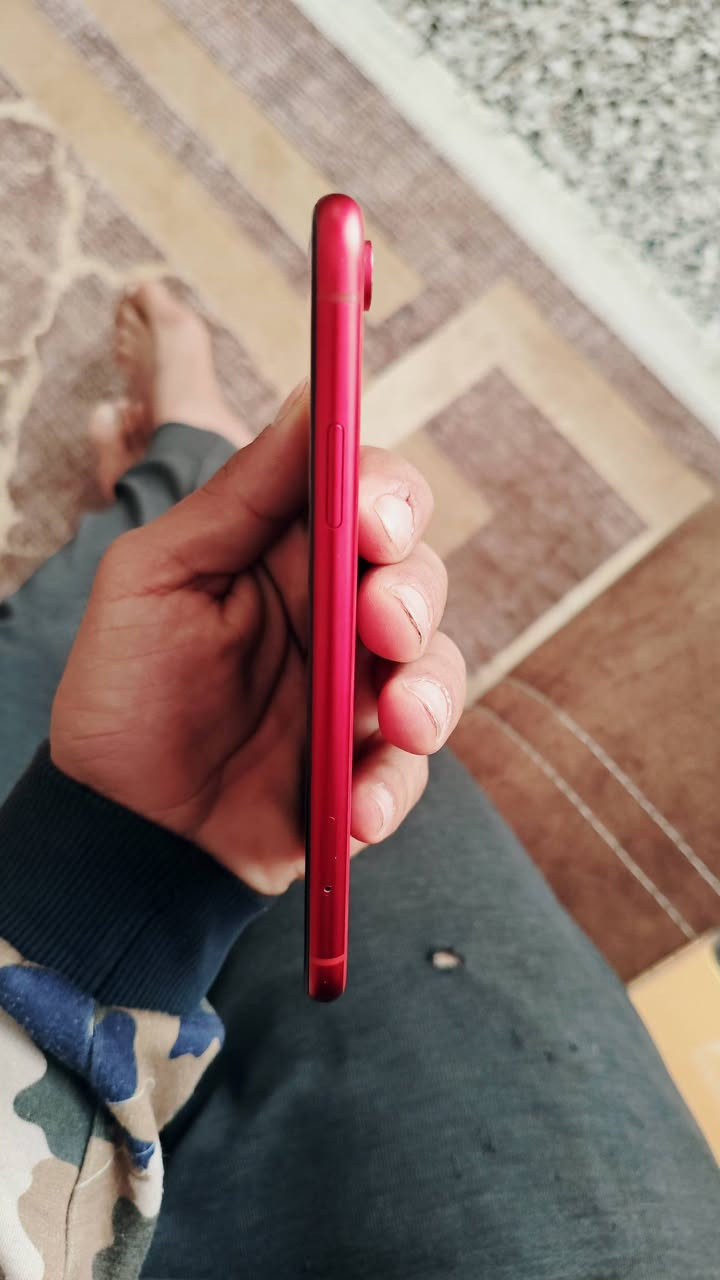 ايفون XR لون احمر بطاريه 83 الجهاز وتر بروف مال بيت كلشي مامبدل بي على وضع الشركه
السعر 325 وبي مجال للشراي 
مكاني بغداد الزعفرانيه 
***********
