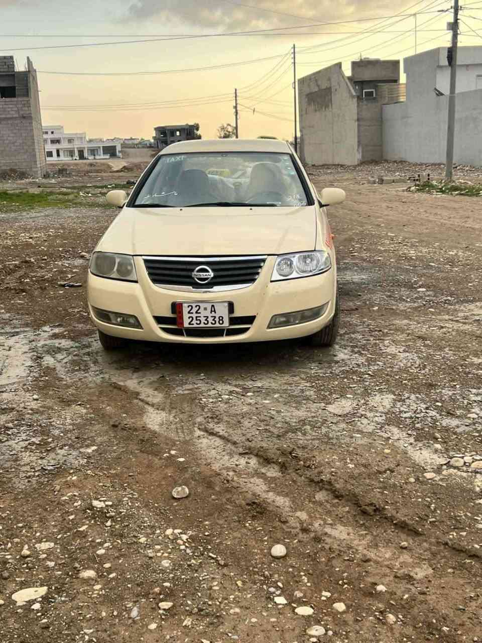 ته كسي نيسان سه ني ٢٠١٢ ته نها  ٢ ده رگاي بوياغه مالي كاسبي يه هه موو شتي به شه رت سعري ١١٣ وه ره قه و مه عامه له ي تيدايه  شوين هه ولير ***********
