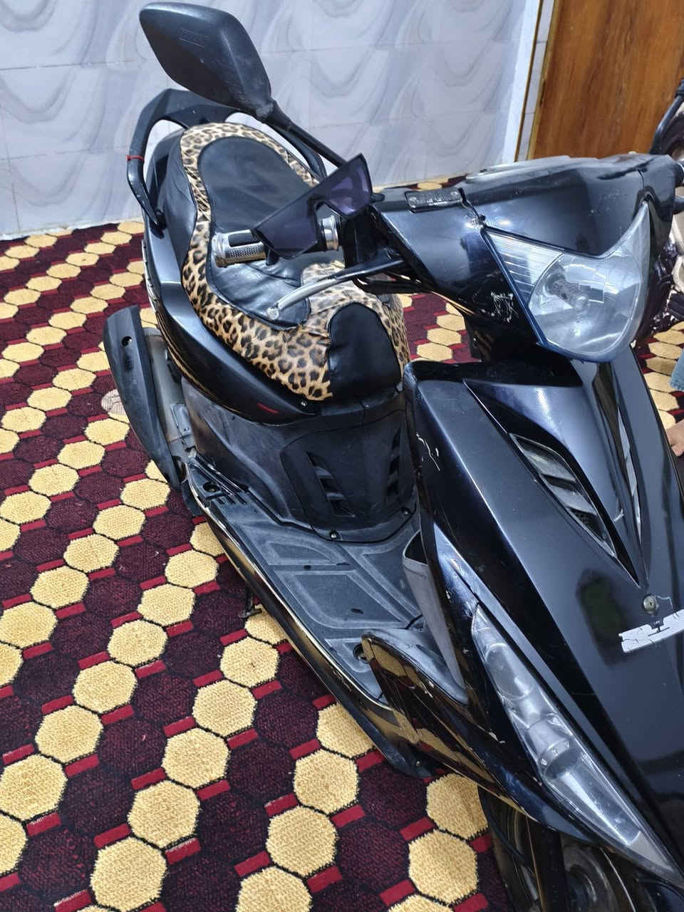 ماكس مضلع نوزل
 كفالة عامة من التاير للتاير 
جاهزة من الطول للطول
 ربع ماتذب عليها مال حاوية
كل نقص مابيها الدراجة 
للاستفسار ***********
