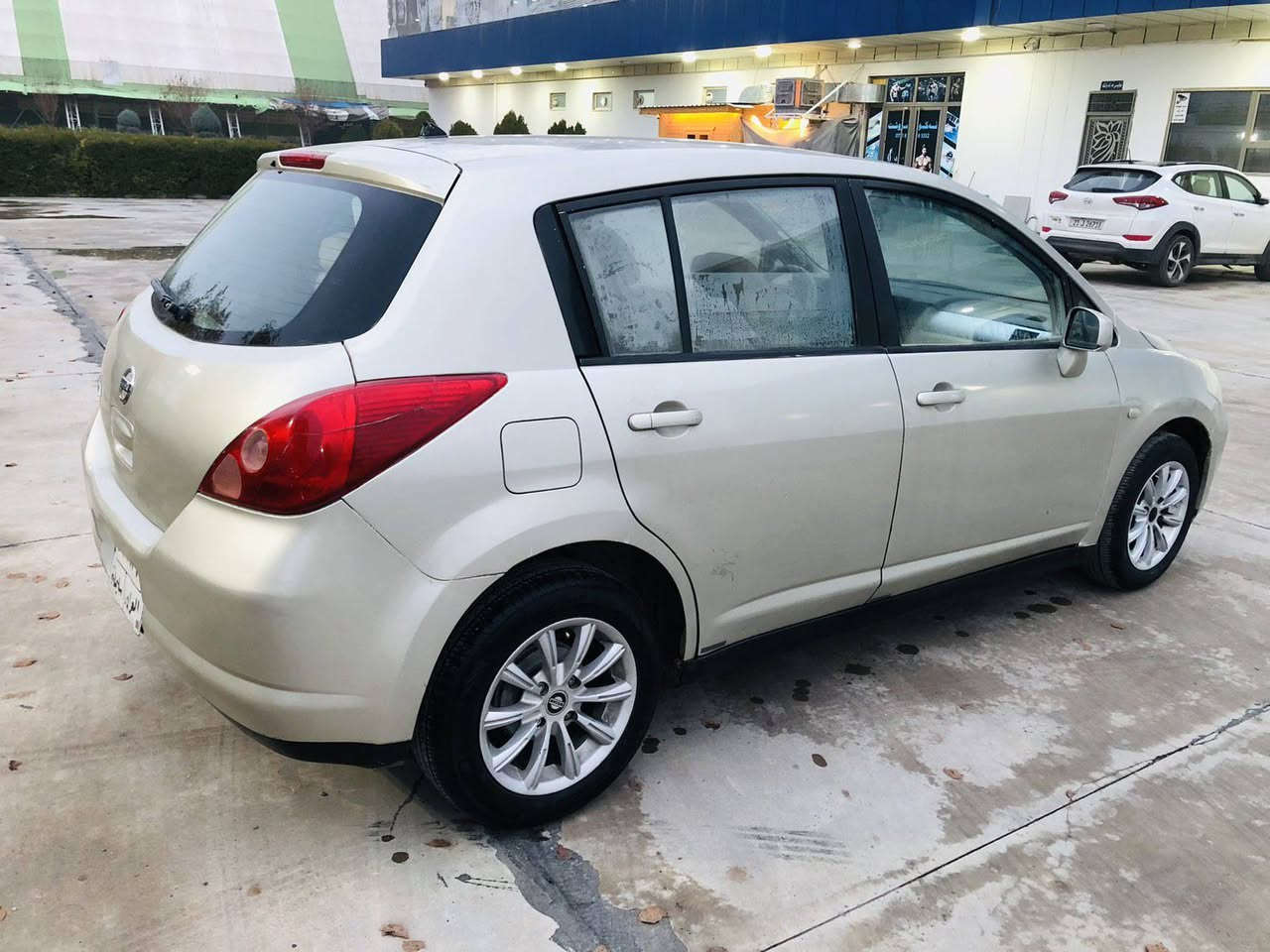 ***********//***********
 نیسان تیدا مۆدێل 2007ئۆتۆماتیک مەکینە گەورە
ئـۆتۆماتیک چوار جام کارەبای ئاوێنە کارەبای
مەکینە گەورەیە گێڕو مەکینەی بەشەرت نەکراوەتۆ
بێ تەقەو ڕەقەیە چوارتایەو ویل کەپی لۆکی لەژێرایە 
حیزام بۆیاخە لەسەر ساقی پێشو دوای کەپسە چەکوشی پێوەنیە گشت گیانی بەشەرت//سعریش70 گەڵاو مەجال گەر موشتەریت تەلەفون بکە لە خزمەتام 
***********///*********** حلبجة, السليمانية
