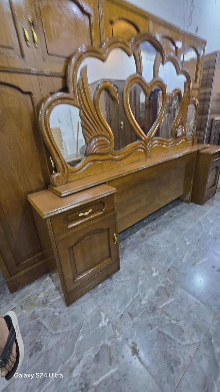 غرفه صاج 5 ابواب نضيفه 
سعر 650وبيه مجال بسيط للشراي 
شد والنقل داخل بغداد مجاني محافظات بكروه
#للجميع


**إذا كنت صاحب هذا الإعلان وتريد حذفه لأي سبب، رجاءا أرسل رسالة إلى الدعم الفني**