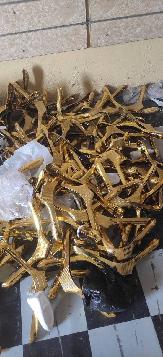 السلام عليكم ورحمة الله وبركاته
اخوان ذني رايد ابيعهن إلي يريدهن يتفضل خاص وبيه خير ويدلل ,اسعارهن بسيطه 
هذا رقمي ***********

