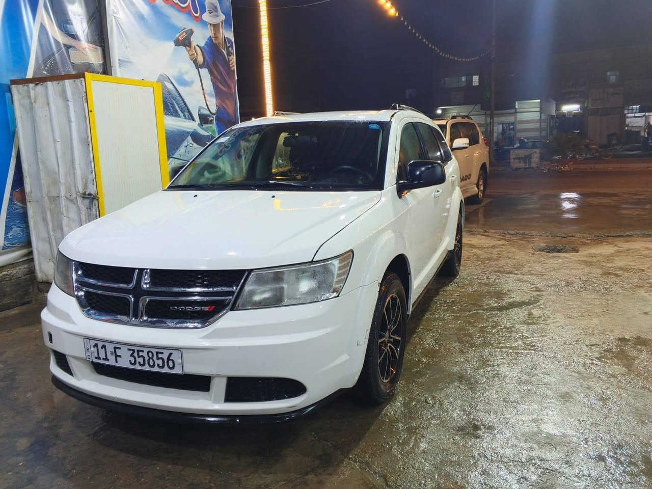 السلام عليكم جورني اللبيع موديل ٢٠١٨ السيارة ضربتها بابين جاهزة اي نقص ما بيها السعر١٢٥ ورقة وبيها مجال ***********
