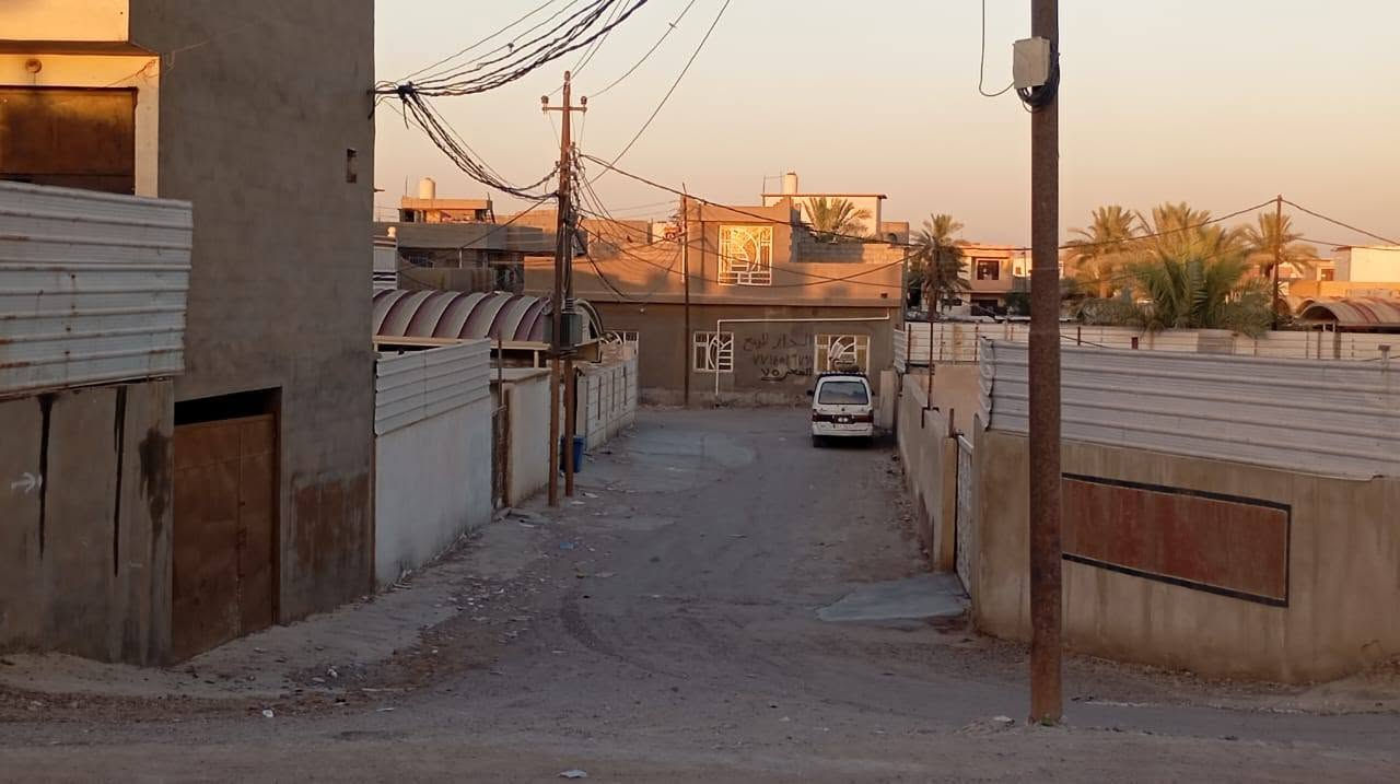 دار للبيع 
مساحه 135 ركن
طابو زراعي سند 25
 واجهة 8 ونص ونزال 16
متوفر ماء + كهرباء
يحتوي على 
2 غرف نوم 
مطبخ
صاله
استقبال
صحيات داخلية + خارجية

📍 موقع سده جبور يبعد عن السده ٥٠ متر

السعر 75 
للاستفسار 
***********
***********
