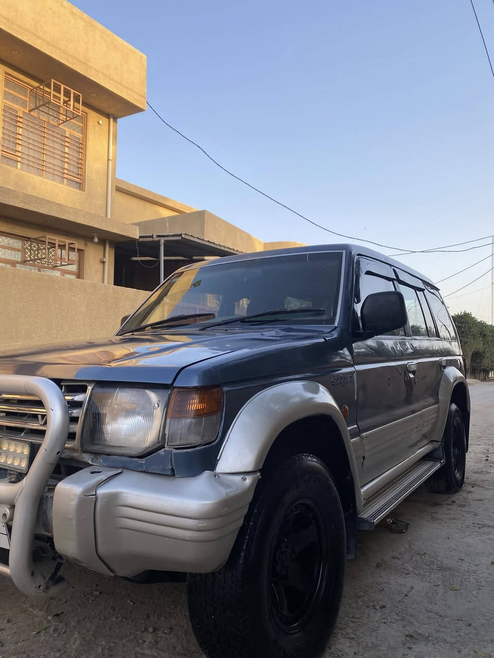 السلام عليكم
بايجيرو كاز للبيع 
موديل 2000
سعرها 30 وبيها مجال للطيبين
رقم نجف بسمي سنويه 2030
محرك كاز مال ستاركس بي نفخ قليل 
كير اوتوماتيك
صدرها نص عمر 
داخلها خير من الله 
كشرها خير من الله بيها 4 قطع صبغ فقط 
مكاني بغداد الدورة 
لل استفسار أكثر ***********
***********
