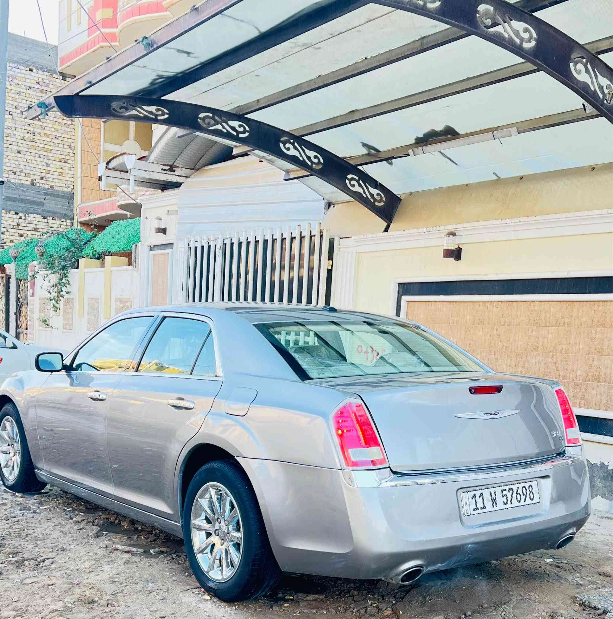 السلام عليكم اوباما موديل 2014 اصل رقم بغداد أنكليزي سنويه باسم اخوي تحويل مباشر مكفوله من الضربه بيه صبغ 4قطع بدون دواخل مكينه 3600تو ويل كير طياره دواخل بيجي كشنات جلد كهرباء شاشه جبيره كامره خلفيه ويل مكسيكي شفتات ستيرن فول عدا البانوراما سياره استخدام شخصي مكفوله مكينه كير حداديه تبريد تخم تاير مكاني ديوانيه سعره 165بيع فقط ت*********** ديوانية, القادسية
