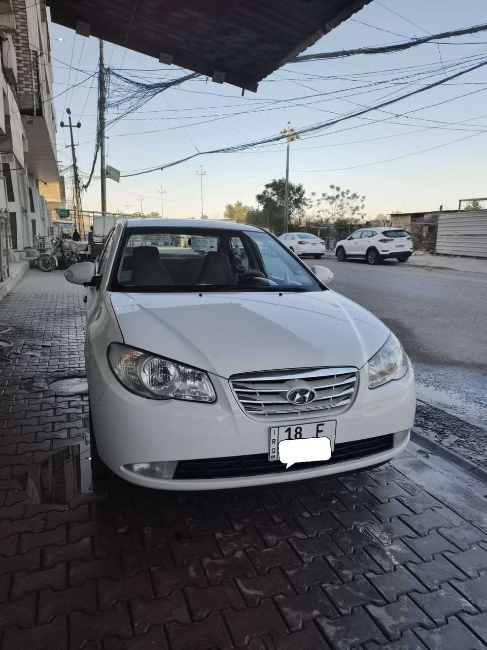 السلام عليكم النترا موديل 2010 بابل سنويه ما ساقطه باسمي السياره مقفوله من الصبح فقط بنيدمبدل بلا صبغ نفس اللون السياره والباقي ثلاث مكانات بارد مع كارت صغير  مواصفات السياره منظومة تبريد كامله جديد بل كارتون التبريد ثلج شاشه ليزر وفتحه سقف مكينه وكير صارلي شهر من شديتهن جدد مال حاويه حداديه جديده تخم تاير السياره شادله منظومة غاز السعر السياره120وبيه مجال شي قليل رقم التلفون ***********مكان السياره بالنجف
