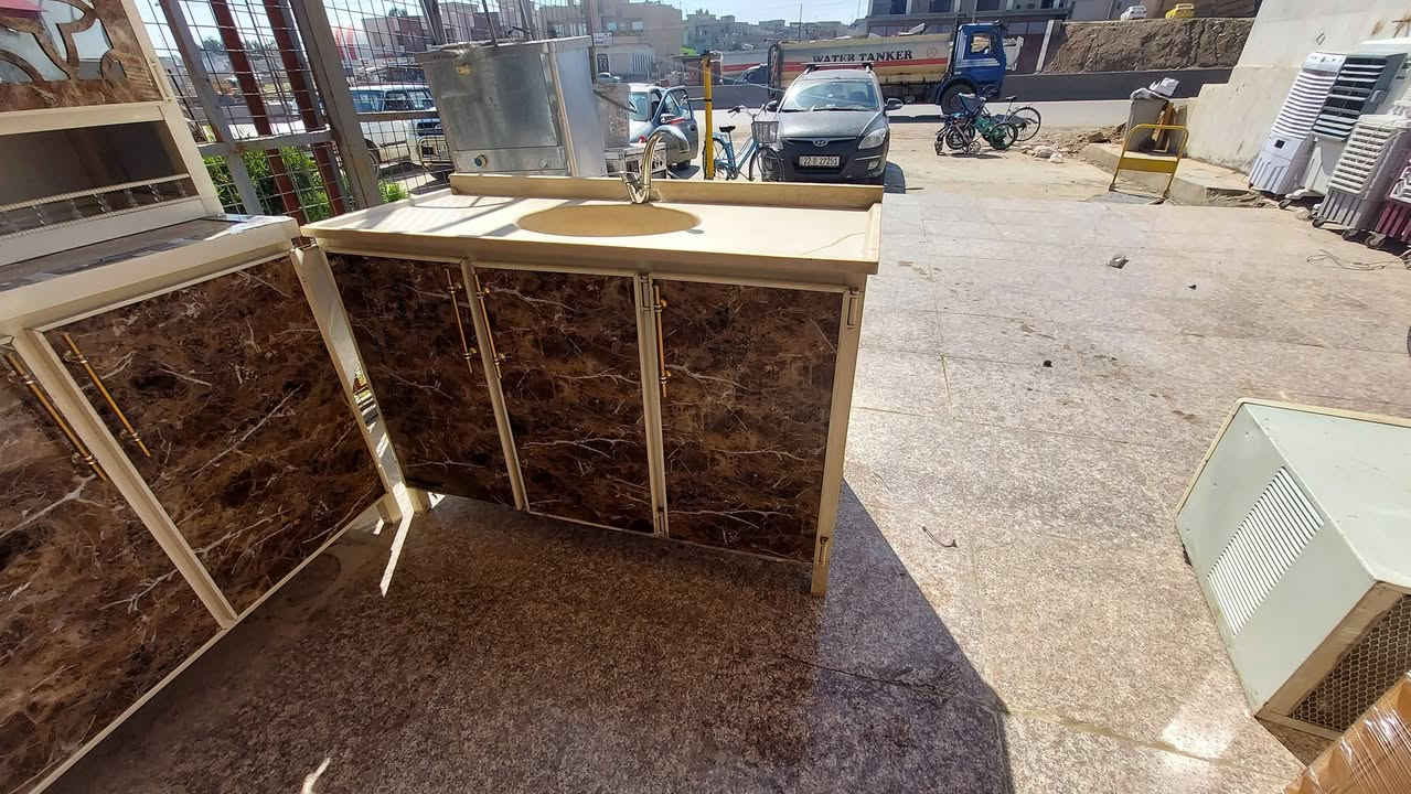كاونتر فصال نضيف جدا مع سنك كرانيت
السعر ٢٩٠ الف ٥ابواب وليس ٤
معرض صفاء العباسي القوسيات طريق دهوك قرب مول ياسمين النعيمي 
***********
***********
