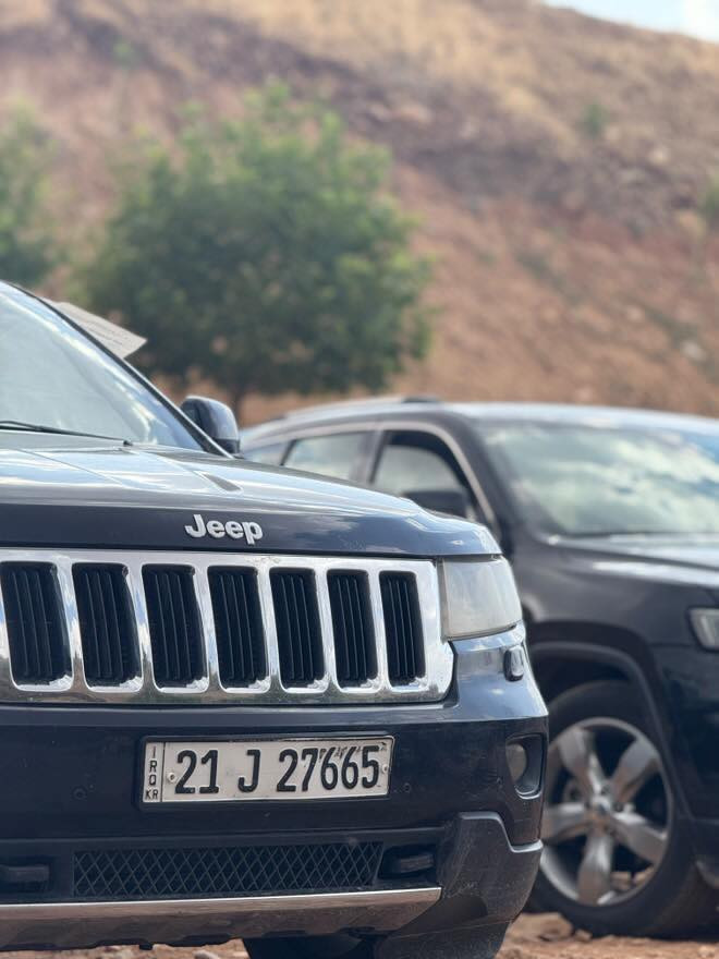 جيب كراند شيروكي لمتد وارد خليجي٢٠١١
سياره فول مواصفات 
بانوراما
سستم صوت 
خزن ميموري
ستيرن بحركه كهربائيه
تدفئة ستيرن و ٤ مقاعد
زراك مازدات
صندوك كهرباء
حساسات امامي خلفي
مازدات عدسه ومصار شهر من زرعتلها عدسات جديده وجام جديد
 السياره فور ويل 
ويل قياس ٢٠
حدادية السياره كلها جديده 
السياره ضربتها جاملغ خلفي وصندوك والصندوك بدلته على ايدي مالكصه
سنويه وهزه جديده وبأسمي 
والسياره خير من الله ك نضافه واداء برغي مناقصها 
السعر ١٥٥ 
***********
