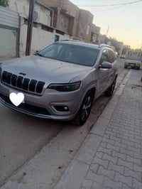 شيروكي • ٦ سلندر • نجف بسمي