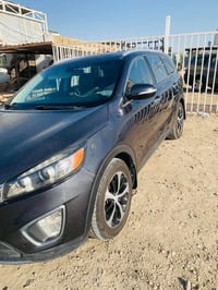 سورنتو 2016 وارد امريكي ✅ضرر دعامية  ✅حالوبه ناعمه بالقماره  ✅مكينة 6 ...