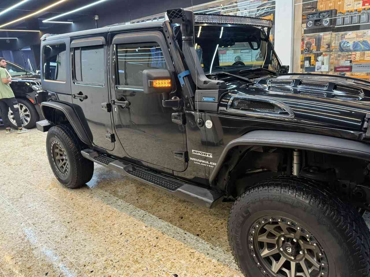 ‎السلام عليكم 
‎للبيع او مراوس حسب القناعه 
‎رانكلر سبورت موديل ٢٠١٨ ماشيه ٨٣ الف 
‎محرك ٦ سلندر ٣٦٠٠ 
‎عليها ترفيعه ٣،٥ انج fox
‎دبلات ستيرن fox
‎قماره مائله بيست ستوب 
‎حامله سبير مائله سمتي بليت
‎دعاميه اماميه سمتي بليت 
‎ونج سحب (٦طن ) 
‎شباك توب فاير 
‎دعاميه خلفيه توب فاير 
‎فندرات خارجيه  توب فاير
‎فندرات داخليه وجانبيه بوزن سابيدر 
‎لايتات وبك لايتات سستم سموك 
‎لد بار بروجكتو 
‎ويل كب فيول +تخم تاير كودير اصلي
‎شاشه وكامره 
‎صدر امامي خلفي جديد 
‎السياره جاهزه من جميع نواحي الحمدلله وبدون اي نقص
‎صبغ قطعه وحده فقط 
‎السعر ٢١،٠٠٠ $  وبيها مجال 
‎مكان السياره بغداد 
***********
