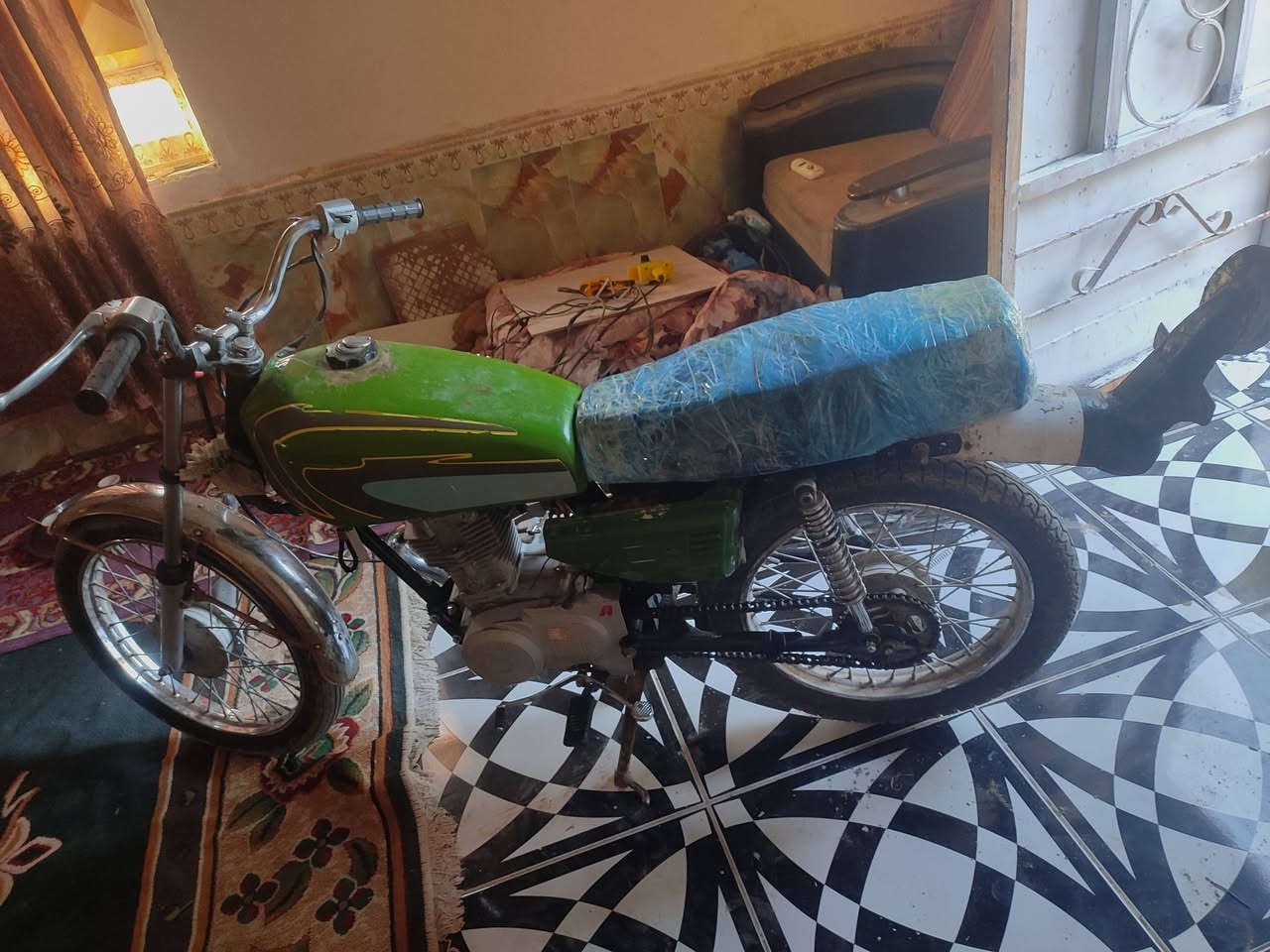 سلام عليكم ورحمه الله وبركاته
دراجه للبيع نامه مكينه مفتوحه موديل 20 الدراجه شغله كلشي ماعوزه بس لايت السعر 350 وبيه مجال رقم الهاتف 
***********
