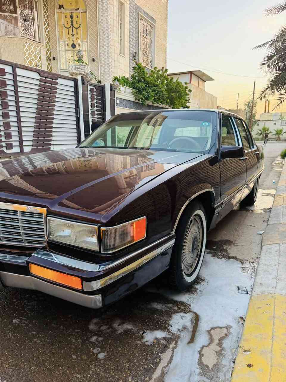 سلام عليكم
للبيع او المراوس

كاديلاك فليتوود موديل ١٩٩٢

الوحيده بالعراق بهذا الداخل الملكي

فول مواصفات

اليدور رزانه وسرعه ونعومه ومواصفات

جيده هلا بي

المواصفات

المحرك ٨ سلندر ٤٩٠٠

عدادات بالكامل دجتل

كشنات جلد بيجي

كشنات كهرباء

تبريد شغال وقطعتين

جنطه شفط

دبلات خلفيه هوائيه يعني ابدا

ما تحس بالطسه

كير تعليك ٨ سرعات

مري جانبيه كهرباء

ثمان ايرباك شغال بالكامل

السياره جديده جديده مابيها كل نقص

معمره شغل درجه اولى

السعر ب٩٠ 📱 ***********
