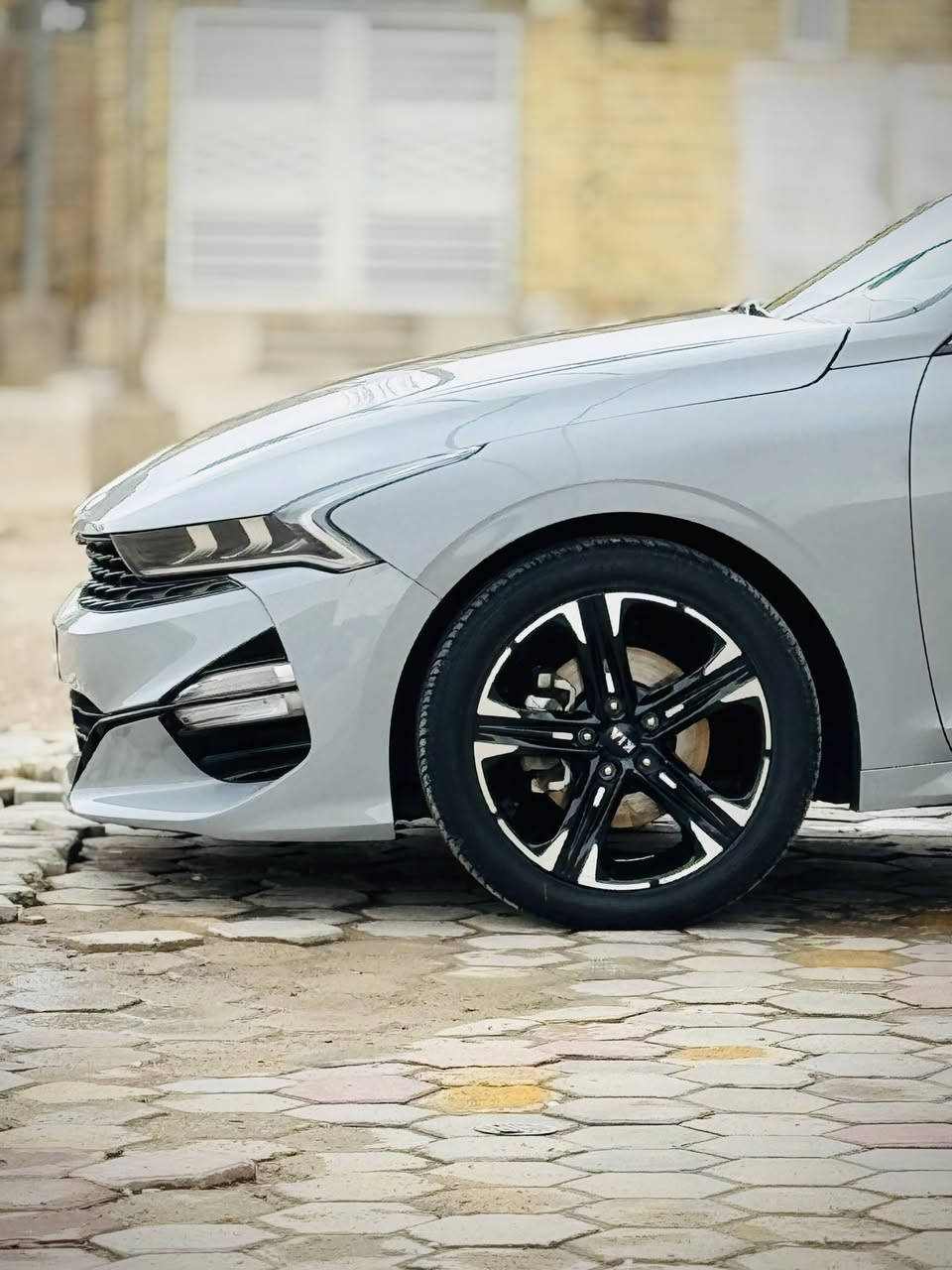 يالله السلام عليكم للبيع
ام ليلى K5 موديل 2021
فئه جي تي لاين اعلى فئه بالمواصفات فول للاخير 
سياره رقم بغداد حره تحويل ثاني يوم
ماشيه 41 
مكينة 1600 تيربو ✈️
الموصفات 
_شاشه تاب كبيره
_كشن كهربائي
_تدفئة كشنات
_تدفئه ستيرن
_شحن لاسلكي
-رادار 360 
-نقطه عمياء
-توقف ذاتي عند الاقتراب امامي وخلفي 
قياده ذاتيه
تحديد مسار 
مثبت سرعه 
اربع انظمه قياده
سماعات صوت بيوس 
حساسات امامي خلفي
كامرا دوارا 
بنوراما 
اتو هولد 
سايد بريك بصمه 
ترحيب عند الاقتراب
دخول ذكي 
صندوق ذكي متحسس 
بصمه تشغيل
بصمة بيبان 
رادار امامي وخلفي وجانبي
تبريد منفصل
شاشه تبريد بيانو
لايت ثلاث عدسات اصلي لد 
داخل لونين اسود و احمر مختوم علامة جي تي
السياره عليها ادامه كامله جاهزه على اخر حبايه  بيها منظومة غاز 
حادث امريكا فقط البنيد وبالعراق مبدل باب سائق وصبغ جاملغ امامي وباب خلفي توحيد لون فقط صبغ بدون دواخل صور الحادث مع السونار مرفقة بالمنشور
السعر 158
اخوان الما يعجبه المنشور يترك كلمه طيبه والرزق على الله
والتوفيق للجميع 
مكاني واسط 
رقم الهاتف 
***********
***********
