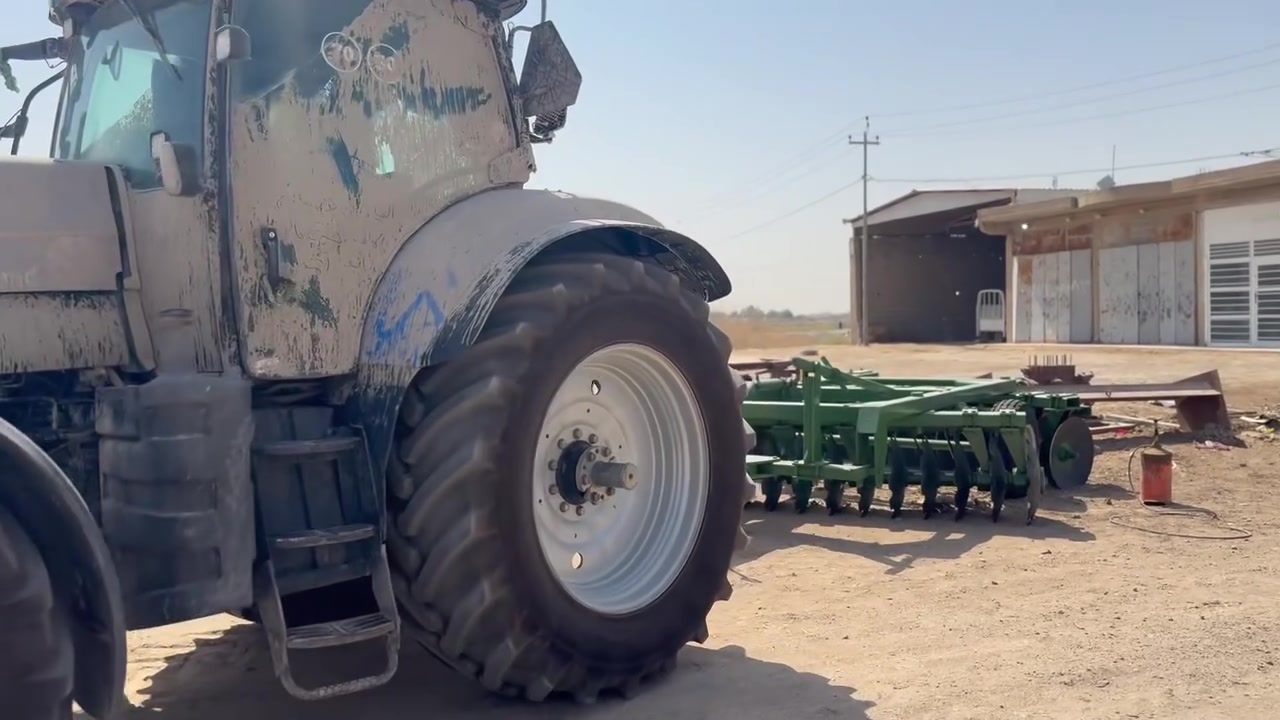 من أرض العراق، حيث النخيل يلامس السماء، وحيث الفلاح لا يزرع الأرض فقط، بل يزرع الأمل — نُهديكم هذه العلّاقة الزراعية من معمل الدفاعي، صُنعت لتبقى، وتعمل لتنتج انتاج علاء الدفاعي


**إذا كنت صاحب هذا الإعلان وتريد حذفه لأي سبب، رجاءا أرسل رسالة إلى الدعم الفني**