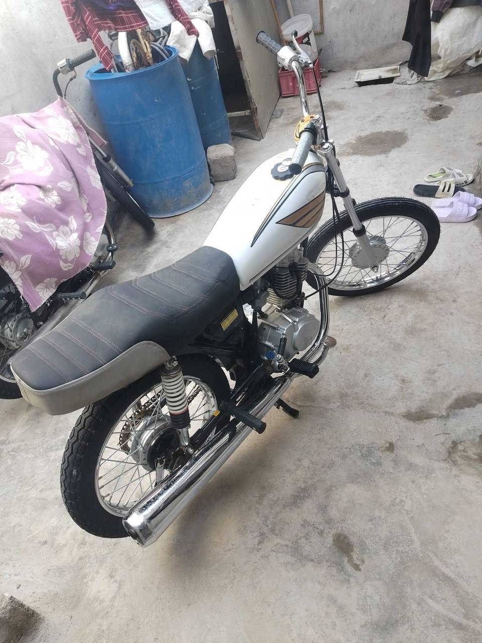 السلام عليكم للبيع يراني نامه مكينه نامه شلامجه ما مفتوحه دراجه تعمير 2025 كله جديد دوات مكفوله من بوكه سعر 550 بيه مجال قليل مكان بصره ابو الخصيب لوسطي يم مدرست طيور لخصيب رقم الهاتف ***********
