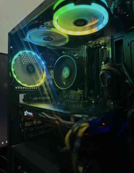 CPU : Ryzen 5 3600
GPU : GTX 1060 6gb
Storage : 256gb
PSU : 500W
Motherboard : B450
CPU Cooler : AMD

احصل على لوحة مفاتيح وماوس كهدية
445,000الف
WhatsApp: ***********
