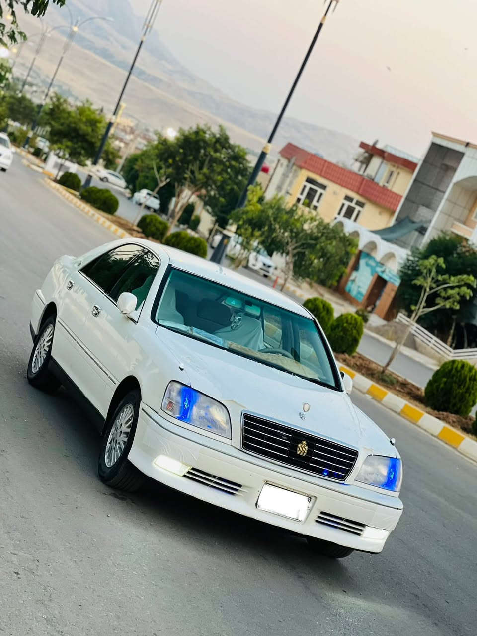 بؤفرؤشتن
ماشلا سفره تاقانه له جوانى
مه ليكه براوه 
مه كينه ڤيڤيتيهVVT
٢دگمه ى په رده
داشپول نه جه ف
بئچال بئشوخت
ده عامى بؤده عامى به شه رت
گئرو مه كينه به شه رت 
ته قه و ره قه به شه رت 
٢٥٠دينار مه سروفى نيه 
ماشلا سه ياره كه هه تاحه زبكه ى جوانه
٤تايه و ويلى لؤك بؤبه ستراوه 
ته بريد ساردو گه رم به شه رت 

سه ياره كه براوه يه.تكايه مشته رى نيت په يوه ندى مه كه. 
***********
سه ياره كه كؤدى هه يه

