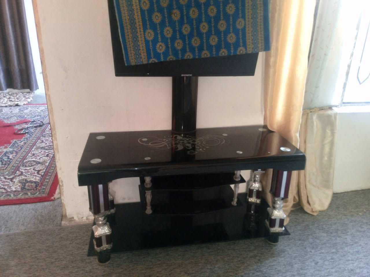 #للبيع
ميز بلازما 35 الف


**إذا كنت صاحب هذا الإعلان وتريد حذفه لأي سبب، رجاءا أرسل رسالة إلى الدعم الفني**