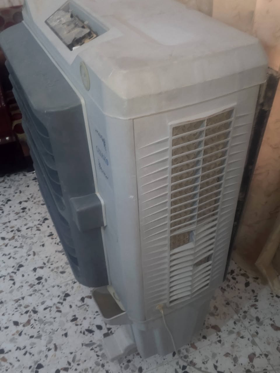 مبرده مستعمله للبيع مكاني ديالى بعقوبه 
شغاله السعر 75 وبيها مجال 
‏‪***********‬‏
