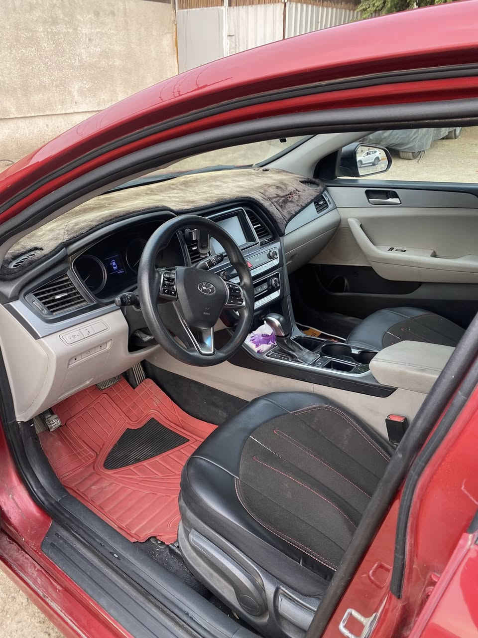 سوناتا 2018 
حادث امريكا باب وجاملغ وداير الجاملغ الخلفي 
وبلعراق جاملغ الامامي بيه الخشم صبغ والبنيد بارد والجنطه 
بارد  الكير بيه مشكله  ابيعة كايم 
السعر 113
بغداد حي اور 
***********
