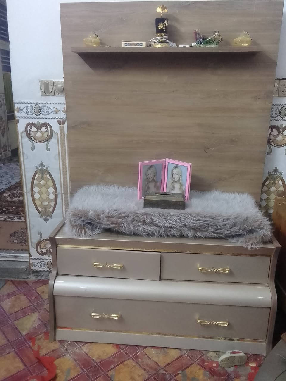 غرفة  صاج اصلي السعر مليون ونص مكاني بغداد الصحفيين  هذا رقمي ***********
