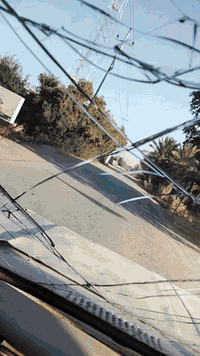 سلام عليكم سياره للبيع بيكم قديمه موديل 80 مكينه كير شرط الباقي شوف العين عنوان اسماوه اسعر 15 وبيه مجال ***********
