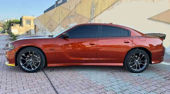 السلام عليكم 
دوج جارجر RT ( للبيع فقط ) 
موديل 2022 ( Super Track Pack )
وارد امريكي 
حادثهة ( البنيد سرقة + رصعات بقبق الجنطة - كل التفاصيل موضحه بل صور + رقم الشاصي موجود ) 
السونار موحود بلصور
محرك  5700 / V8
ماشيه 26 الف ميل 
رقم اربيل انكليزي تحويل مباشر
( السياره بيهة كتاب تظليل من مرور اربيل ) 

المواصفات
1- بصمة تشغيل + ابواب + صندوق 
2- فتحة ( سلايد روف ) 
3- شفتات بل ستيرن 
4- حساس خلفي 
5- تحكمات استيرن 
6- ميموري خزن كرسي السائق 
7- سماعات ( Harman Kardon ) 
8- عدسات امامية LED
9- رادار جانبي + نقطه عمياء بل مري 
10-كشنات كهرباء السائق والسكن 
11- كشنات كنتارا وجلد 
12- كشنات تدفئه وتبريد ( امامي + تدفئه خلفي ) 

الاضافات 
1- دبات وسطيه ( Corsa )
2- سبايدر ريد اي 
3- دفيوزر خلفي 
4- ويل كب ( دايتونا ) 
5- الداخل / دشبول وتجوه ( فورجت ) 

السعر 33,500 $ ( وبيهة مجال بسيط )
المكان _ بغداد / الكرخ 
الاتصال على الرقم ***********
