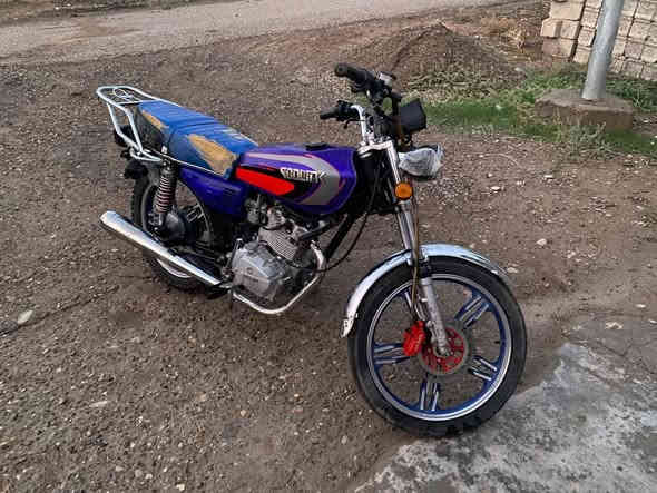 سلام عليكم دراجات للبيع سيفان موديل 23 لا تبخير ولا تنقيص محرك ما مفتوح اوراق كامله سعر 550بيه مجال مكان بلدروز أما عسكر ***********
